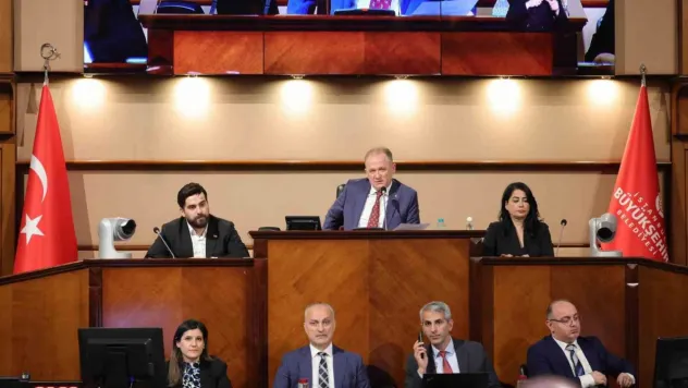 İBB Meclisi'nde çöpe atılan İSBİKE bisikletleri gerginliği