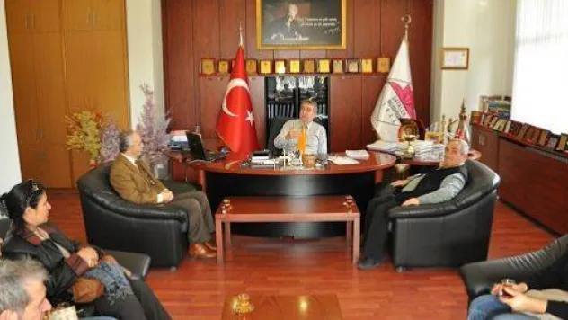 İş Hanı Esnafından Başkan Cem Kara'ya Ziyaret