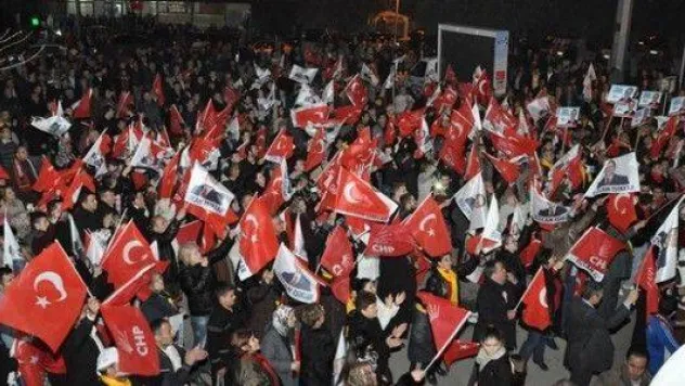 Işıklar: 'Ne derdin var 90 yıllık Cumhuriyet ile?'