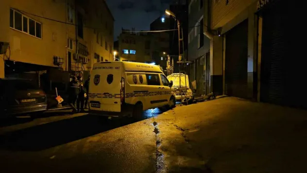 Isınmak için arabaya girdi araç yanınca feci şekilde can verdi