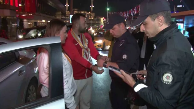 İstanbul'da helikopter destekli 'Huzur' uygulaması: Aracında uyuşturucu bulunan 1 kişi yakalandı