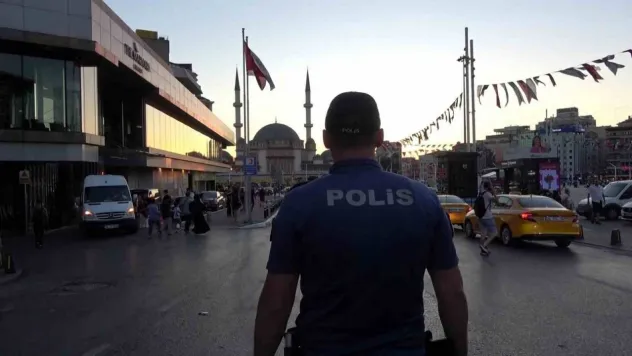 İstanbul'da Huzur Uygulaması: Araçlar didik didik arandı