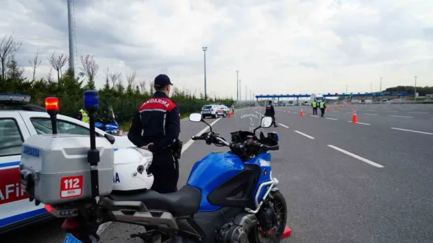 İstanbul'da jandarmadan trafikte bayram denetimi