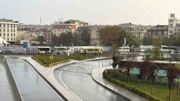 İstanbul güne yağmurla başladı