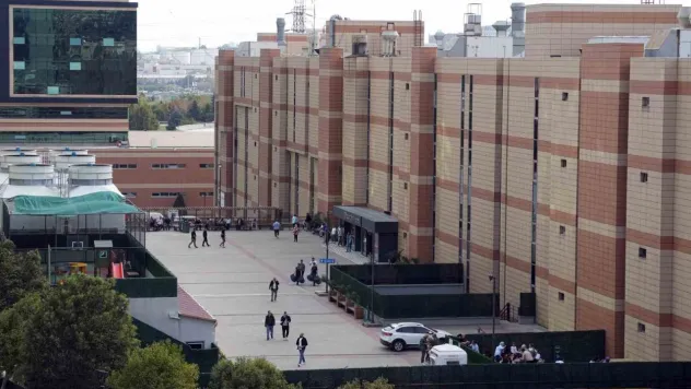 İstanbul Valiliği'nden 'deprem' açıklaması: 'Herhangi bir hasar bilgisi alınmamıştır, ekiplerimiz incelemelere başlamıştır'