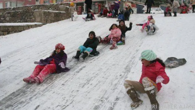 İstanbul'da okullar tatil edildi mi? Vali açıkladı