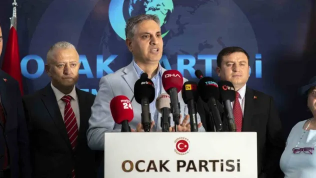 İYİ Parti'den istifa eden Çankaya İlçe Başkan Yardımcıları, Ocak Partisi'ne katıldı