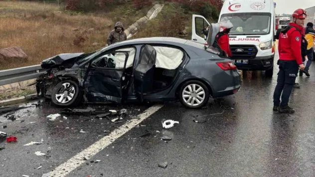 İzmir-İstanbul Otoyolu'nda zincirleme kaza: 1 ölü, 10 yaralı