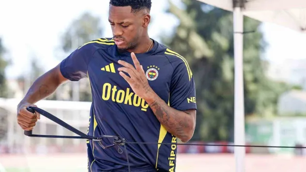 Jhon Duran, sarı-lacivertli formayla ilk antrenmanına çıktı