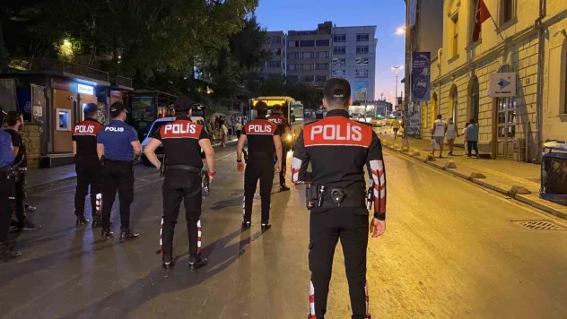 Kadıköy'de helikopter destekli huzur uygulaması