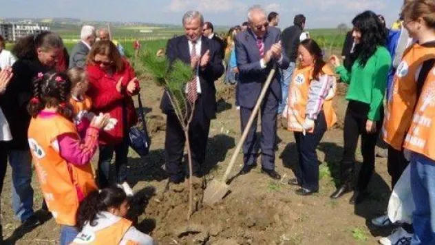 Kagider Korusuna ilk fidanlar dikildi