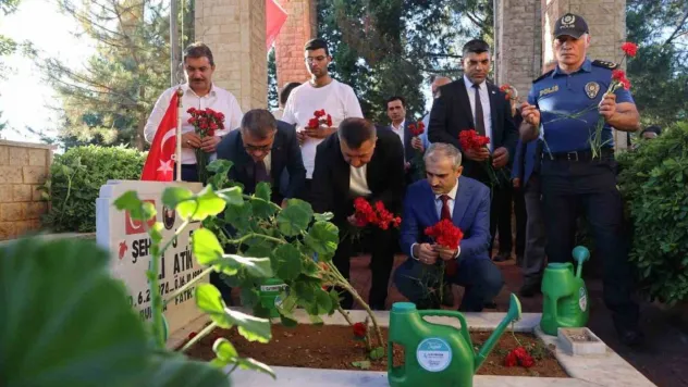 Kahramanlar Çayırova'da anıldı