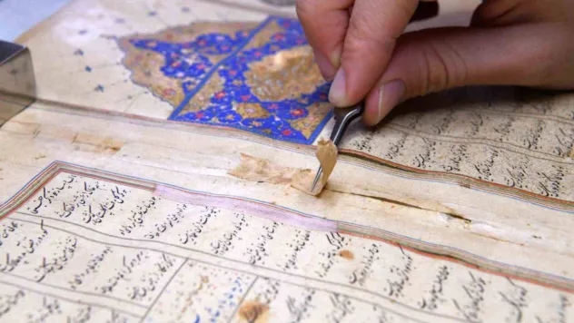 Kanuni dönemine ait olduğu düşünülen mesnevi nüshası Rami Kütüphanesi'nde restore edildi