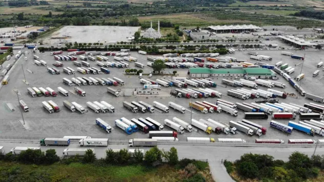 Kapıkule Sınır Kapısı'nda tır dorsesinde 2 kaçak göçmen ölü bulundu