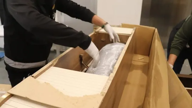 Kapıkule ve İpsala sınır kapılarında zehir tacirlerine darbe: Televizyon ünitesi içerisine gizlenen 96 kilo uyuşturucu yakalandı