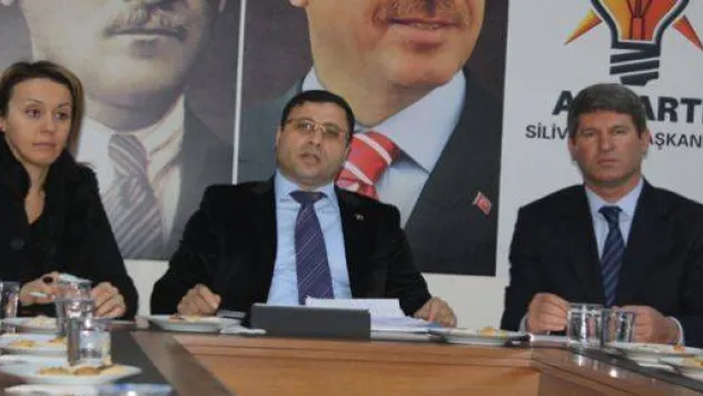 Karakaş :Biz hizmete siyasi gözle bakmıyoruz