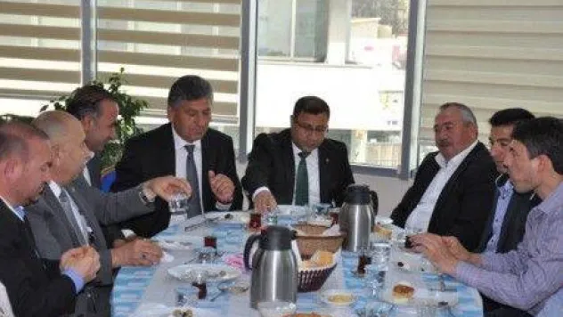 Karakaş Derneklerle Buluşmaya Devam Ediyor