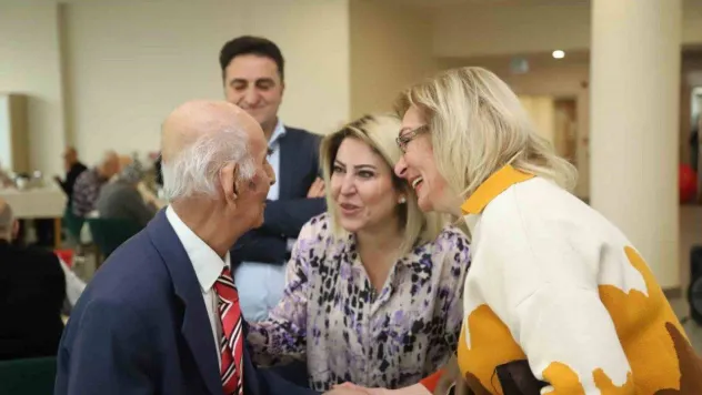 Kartal Belediyesi Yaşlılara Saygı Haftası'nda huzurevi sakinlerini unutmadı