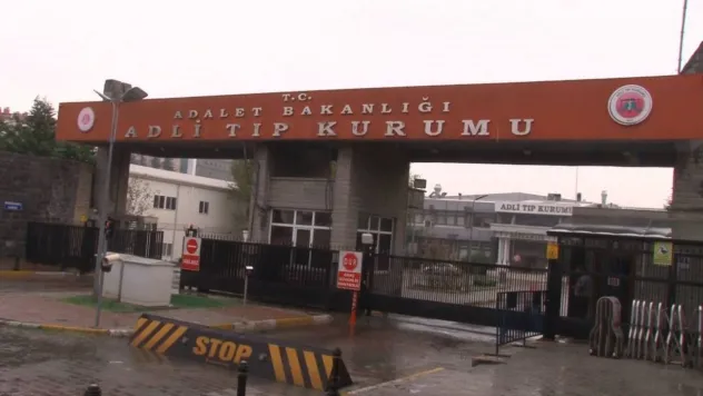 Kartal'da 11. kattan düşerek hayatını kaybeden Avukat genç kızın cenazesi Adli Tıp Kurumundan alındı