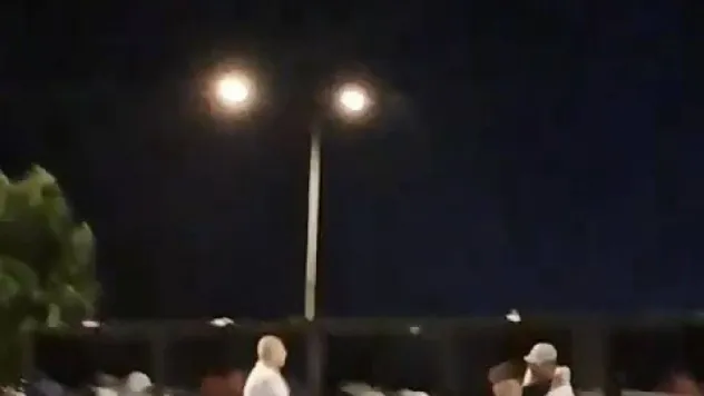 Kavga eden gencin kafasında bira şişesini böyle patlattı
