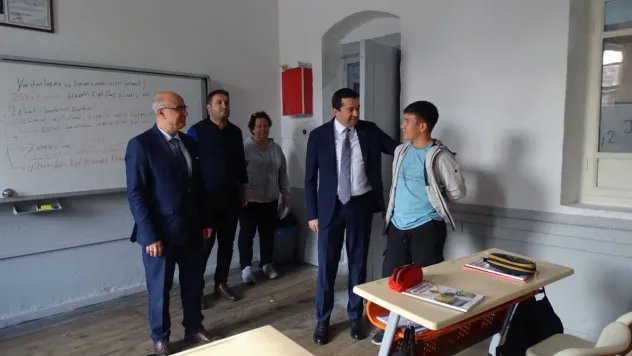 Kaymakam Evilece'den okul ziyaretleri