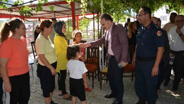 Kaymakam Odabaş, Dereli Köyü'ndeki bal sağım etkinliğine katıldı