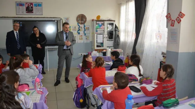 Kaymakam Odabaş, ilçedeki okulları ziyaret ediyor