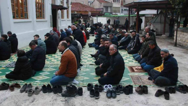 Kırklareli'de Ramazan Bayramı'nda vatandaşlar camilere akın etti