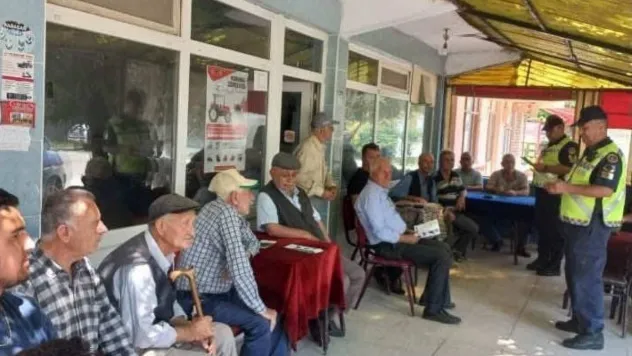 Kırklareli jandarmasından köylülere trafik eğitimi