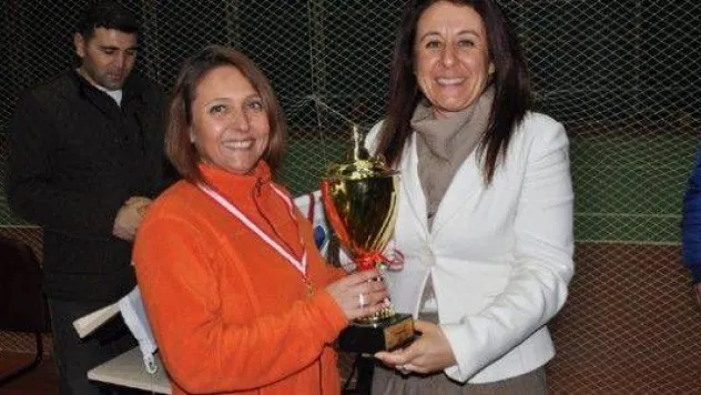Kış Dönemi Tenis Şampiyonları Kupasını Aldı