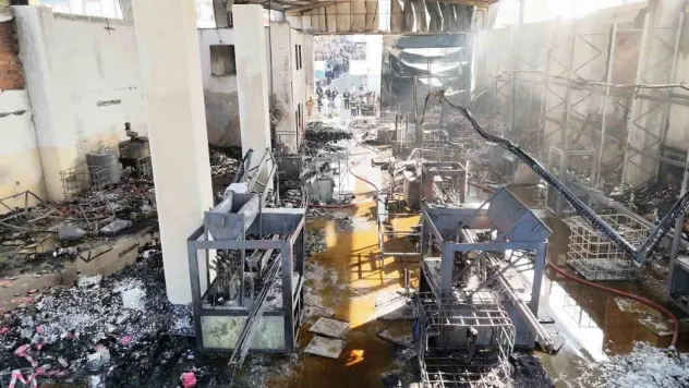 Kocaeli'de 6 kişiye mezar olan parfüm dolum tesisinin içi görüntülendi