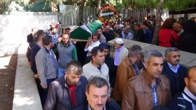 Kor yüreklerine düştü