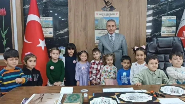 Kumbaralarında biriktirdikleri paraları Kur'an kursu inşaatına bağışladılar