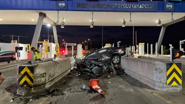 Kuzey Marmara Otoyolu'nda gişelerde feci kaza: Üst düzey yönetici hayatını kaybetti