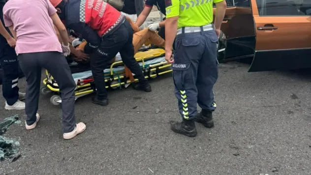 Kuzey Marmara Otoyolu'nda kaza, araç hurdaya döndü: 5 yaralı