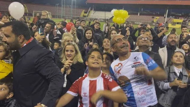 Lösemiyi atlatan 11 yaşındaki Gencay için gökyüzüne balonlar bırakıldı