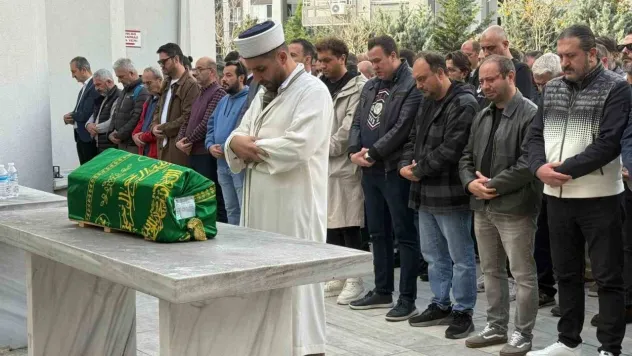 Makas atan alkollü sürücünün ölümüne neden olduğu bebek son yolculuğuna uğurlandı