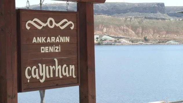 Mavi ile yeşilin bir arada bulunduğu Ankara'nın denizi: Çayırhan Gölü