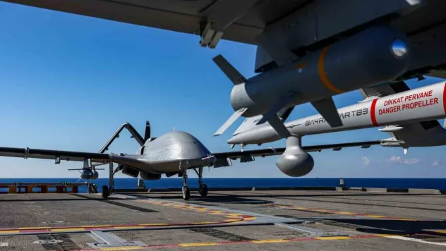 Mavi Vatan'daki Denizkurdu tatbikatında Milli SİHA'lardan tam isabet