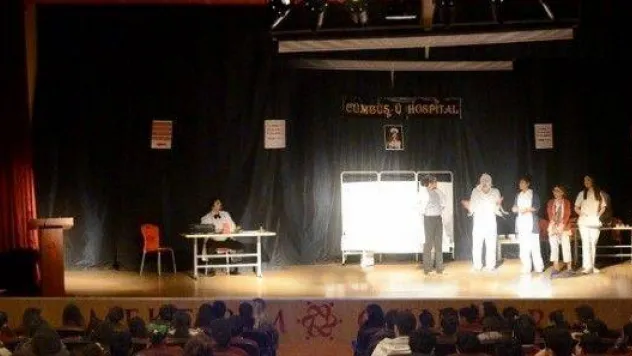 Mektebim Okulları Güzel Sanatlar Lisesi'nde 'Cümbüş-ü Hospıtal'