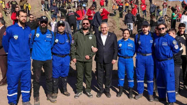 Milli Ağaçlandırma Günü'nde Keçiören'de 300 fidan toprakla buluştu