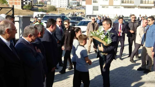 Milli Eğitim Bakanı Tekin, Çorlu'da okul açılışına katıldı