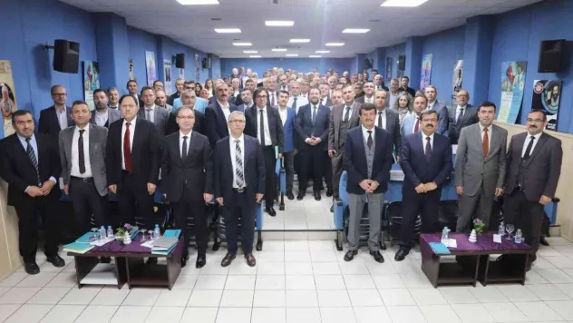 Milli Eğitim Müdürü Gür, mesleki eğitim okulları hakkında bilgi aldı