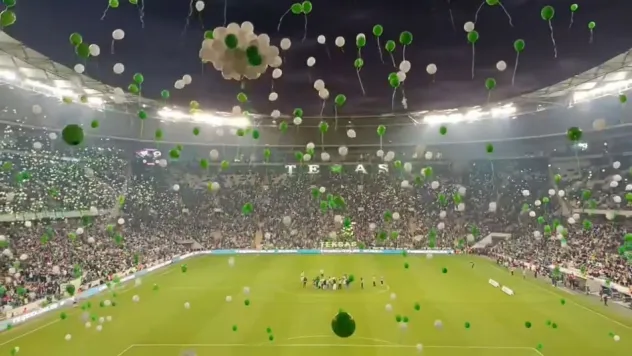 Minik Çağan için gerekli para toplandı, binlerce taraftar yeşil beyaz balon uçurdu