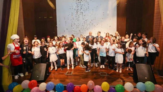 Miniklerin sevincine ortak olan Yüce'den mesaj: 'Çocuk gülerse dünya güler'