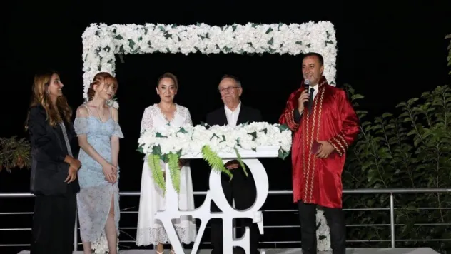 Nikahlarını, Başkan Yılmaz kıydı