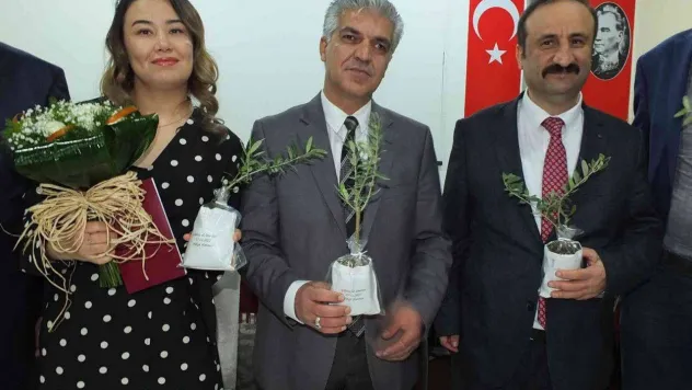 Nikahta şeker yerine zeytin fidanı dağıttılar