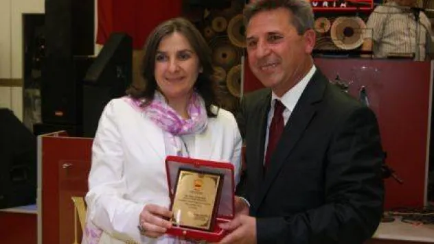 Çiftçilerden Kaynarca'ya Teşekkür Plaketi