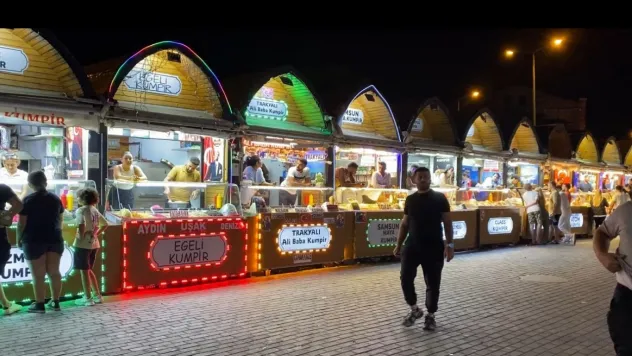 Ortaköy'de bağırarak müşteri çekmeye çalışan 40 hanutçuya ceza