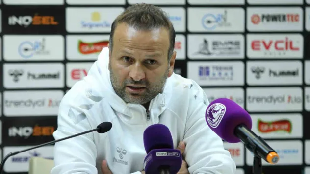 Osman Zeki Korkmaz: 'Sivasspor gibi bir kulübün teknik adamı kulüpten bu şekilde ayrılmaz'
